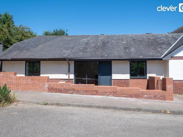 Bungalow for sale in Mount Wise