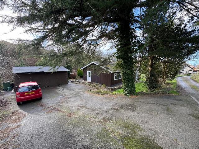 Bungalow for sale in Llanon, Wales