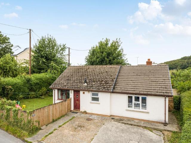 Bungalow for sale in Waunfawr, Wales