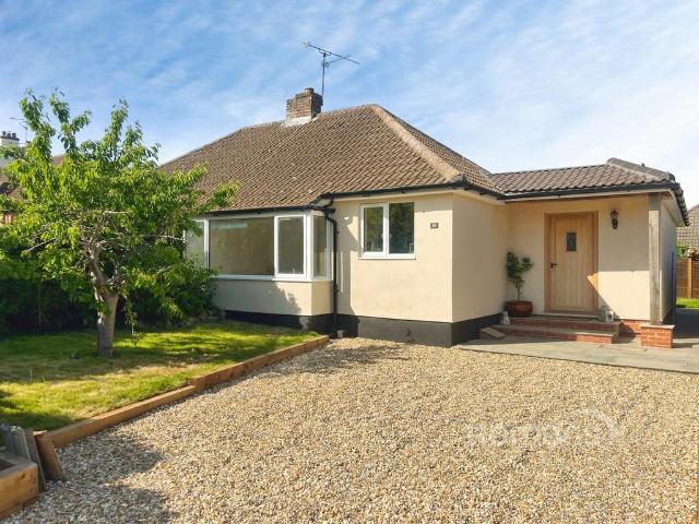 Bungalow for sale in Fole, Surrey