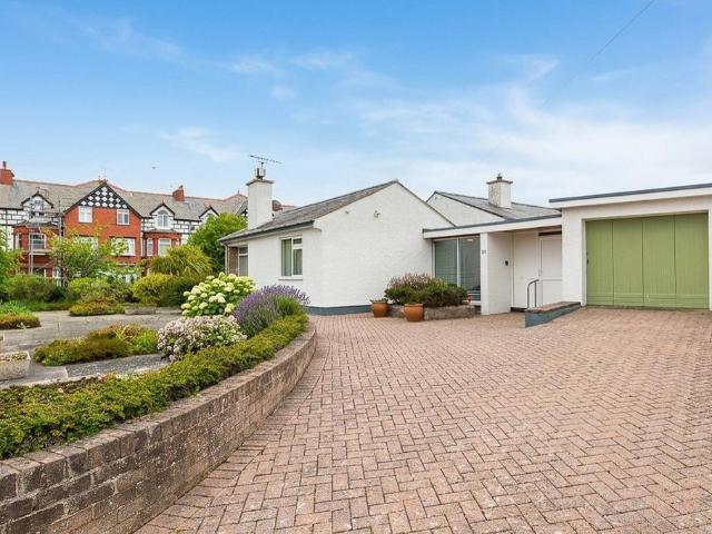 Bungalow for sale in Colwyn Bay, Wales
