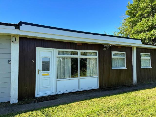 Bungalow for sale in Strode, Devon