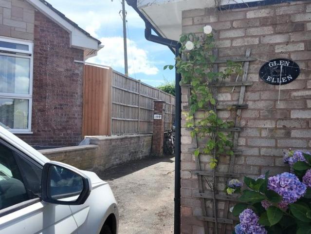 Bungalow for sale in Sandpits