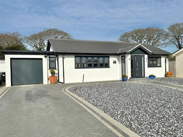 Bungalow for sale in Ashurst Bridge, Hampshire