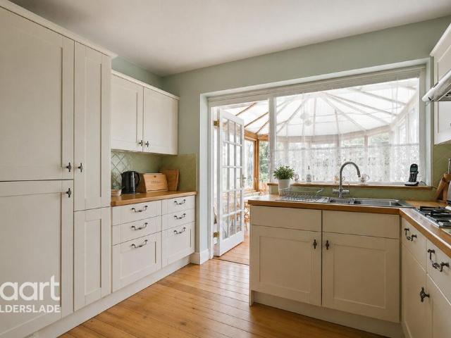 Bungalow for sale in Chatham