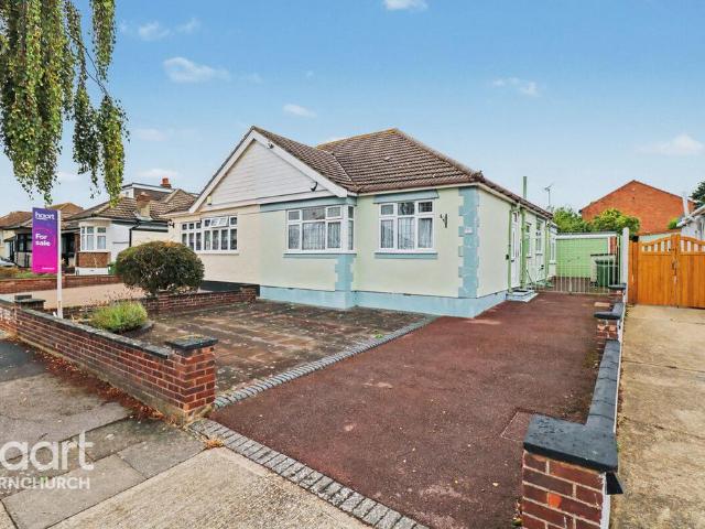 Bungalow for sale in Elm Park, Greater London