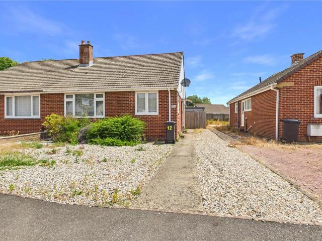 Bungalow for sale in Haydon Wick, Swindon