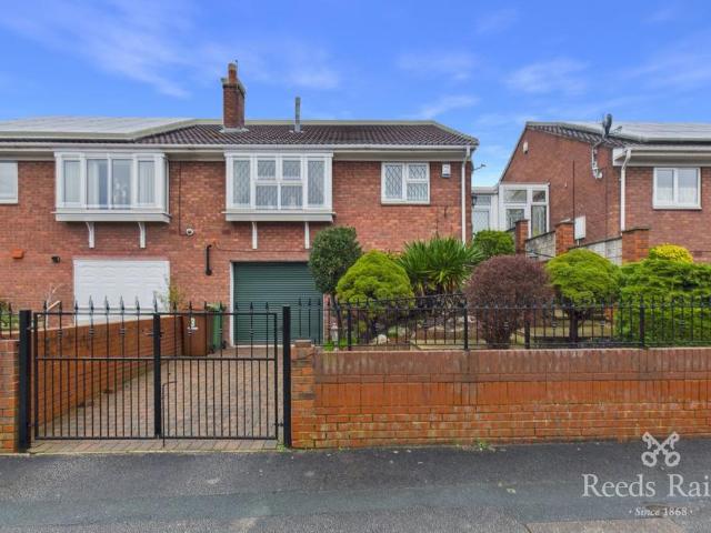 Bungalow for sale in Glasshoughton, Castleford
