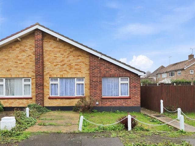 Bungalow for sale in Barling, Essex