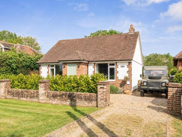 Bungalow for sale in Fole, Surrey