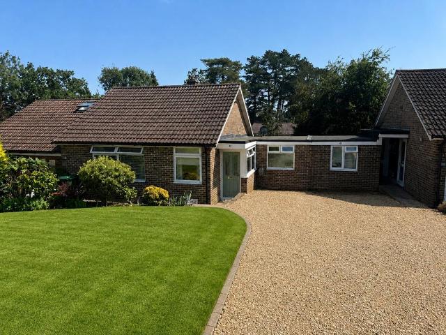 Bungalow for sale in Littlecote, West Sussex
