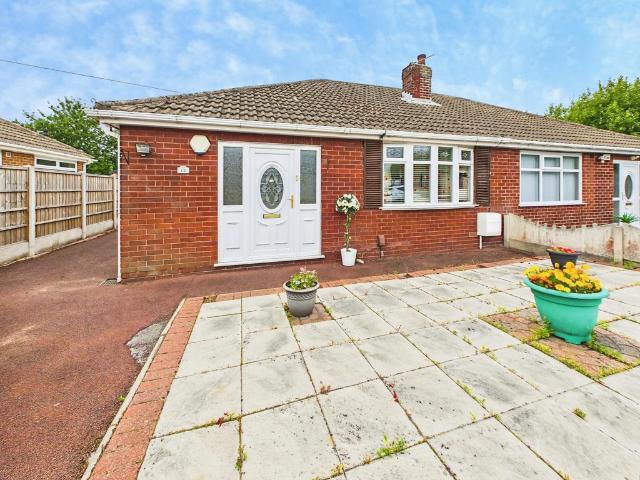 Bungalow for sale in Hindley Green, Wigan