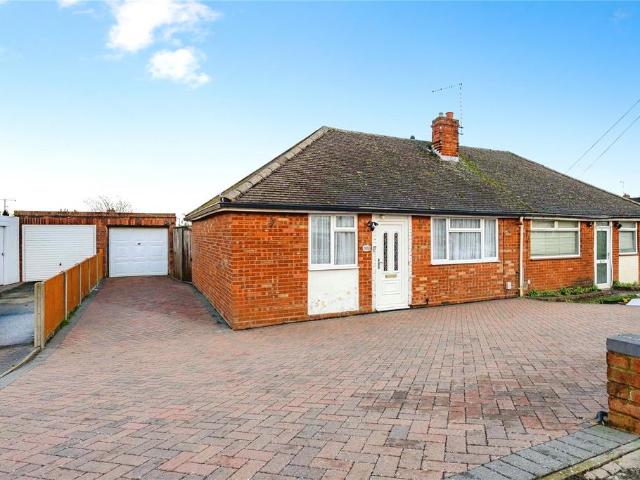 Bungalow for sale in Lewsey Farm, Luton