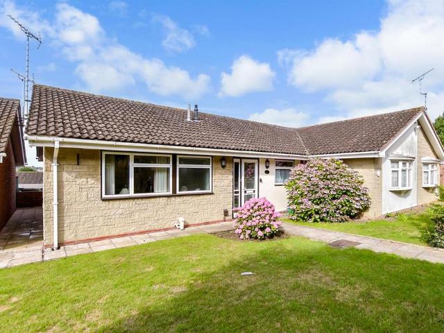 Bungalow for sale in Folkestone, Park Farm