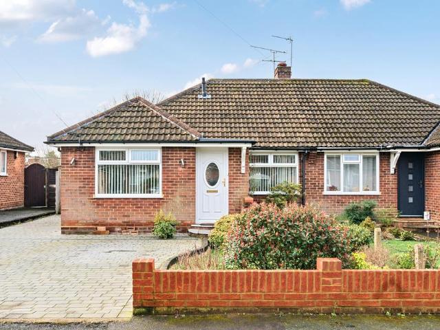 Bungalow for sale in Byfleet, Woking