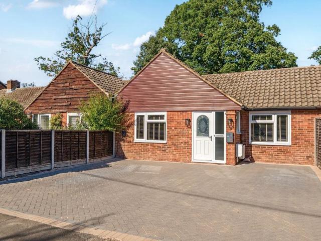 Bungalow for sale in Esher, Elmbridge