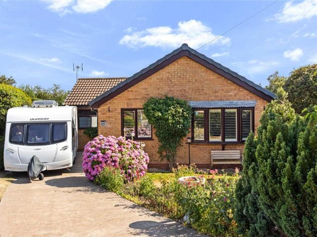 Bungalow for sale in Barnetby Le Wold, North Lincolnshire