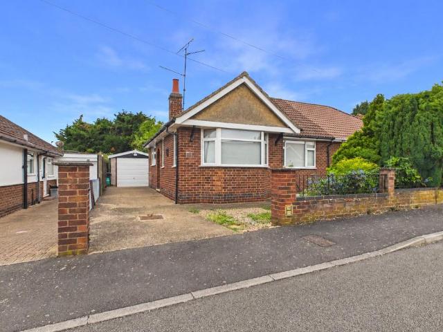 Bungalow for sale in Kingsthorpe, Northamptonshire