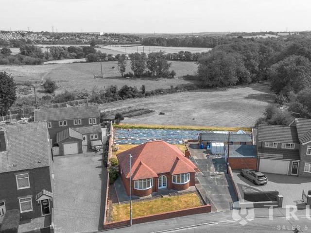 Bungalow for sale in West Yorkshire