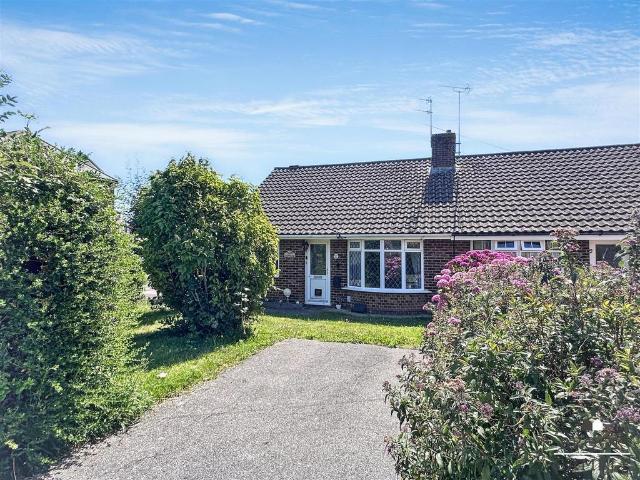 Bungalow for sale in Polegate, Cross In Hand