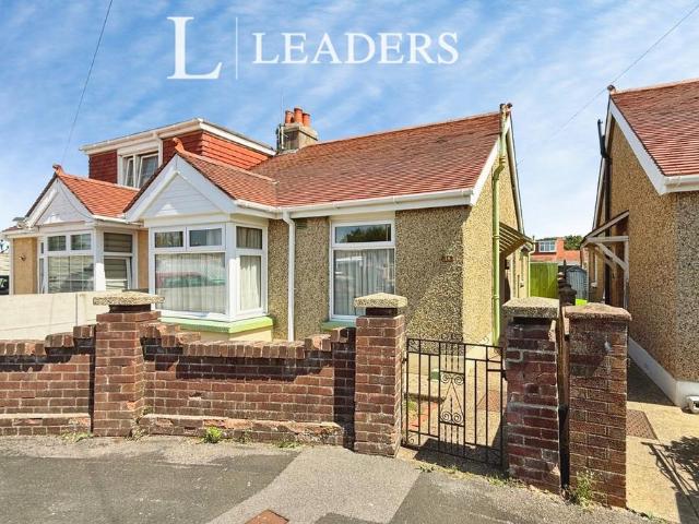 Bungalow for sale in Middlecroft, Hampshire