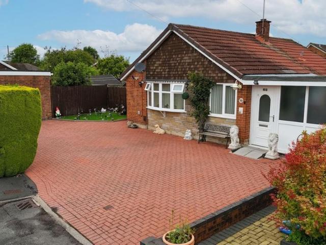 Bungalow for sale in Stone, Baswich
