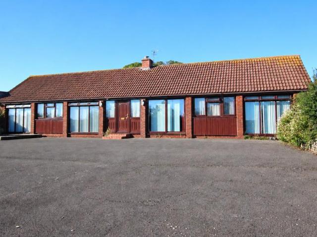 Bungalow for sale in Icelton, North Somerset