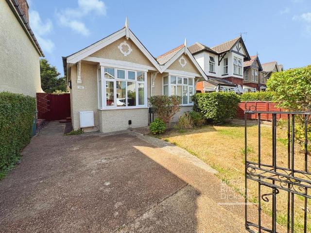 Bungalow for sale in Westridge, Ryde
