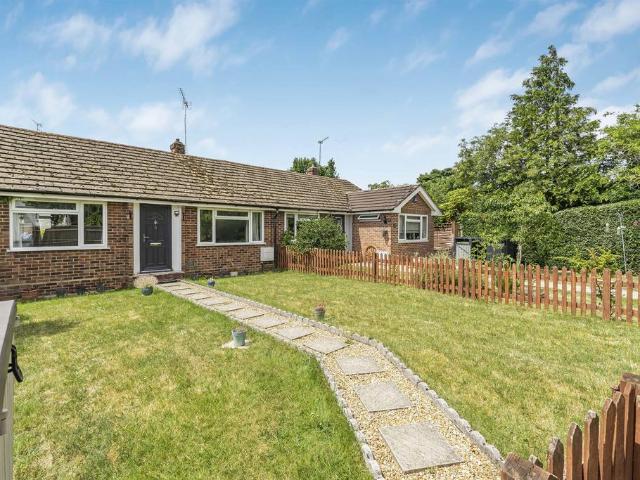 Bungalow for sale in Lunnon, Buckinghamshire