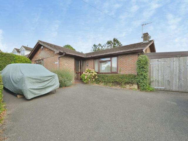Bungalow for sale in Bridgefield, Kent