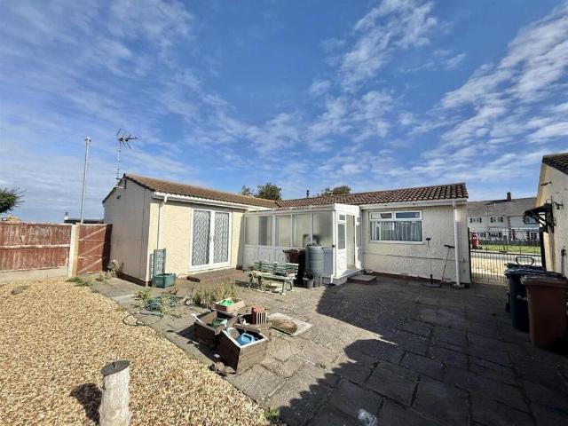 Bungalow for sale in Belgrano, Wales