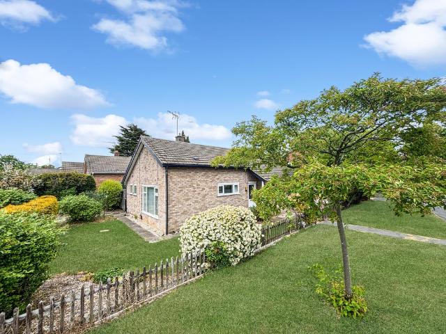 Bungalow for sale in Arbury, Cambridgeshire