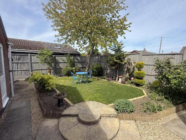 Bungalow for sale in Glenfields, Pinfold
