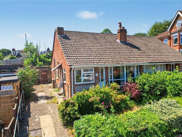 Bungalow for sale in Fole, Surrey