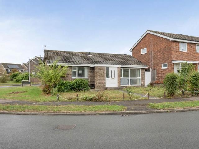 Bungalow for sale in Putnoe, Bedford
