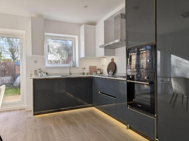 Bungalow for sale in Finchley, Greater London