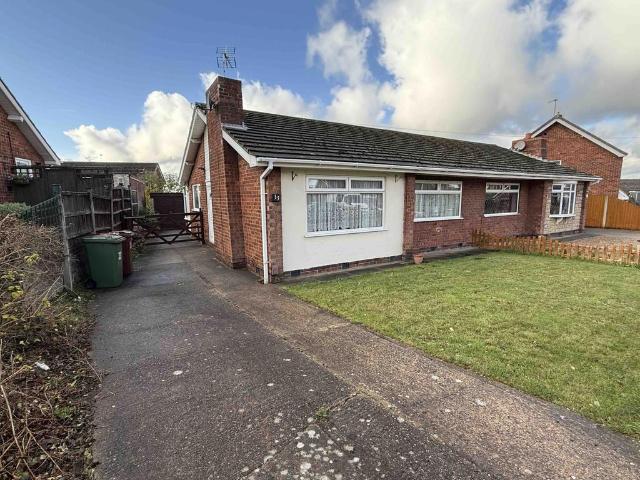 Bungalow for sale in Berkeley, Dragonby