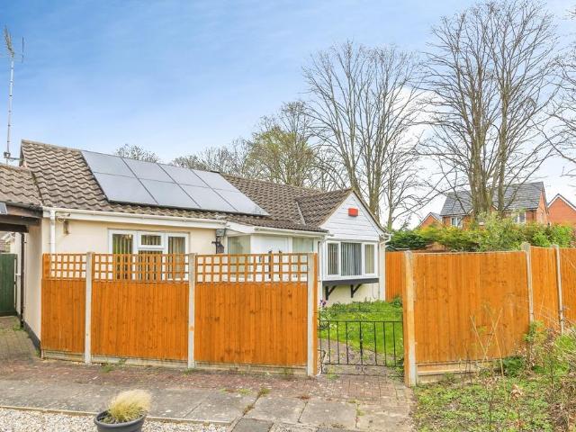 Bungalow for sale in Wolverton and Greenleys, Old Wolverton