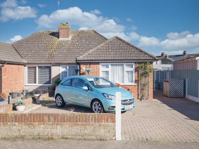 Bungalow for sale in Chilton, Acol