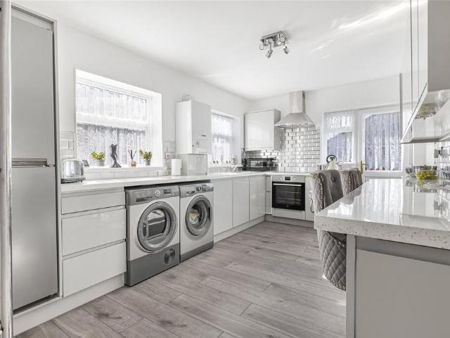 Bungalow for sale in Salters Cross, Strood
