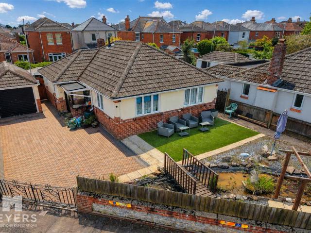 Bungalow for sale in Fairmile, Christchurch