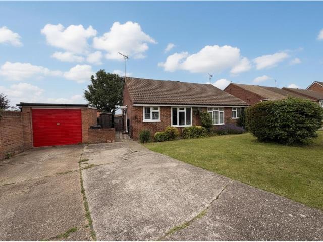 Bungalow for sale in Vange, Essex