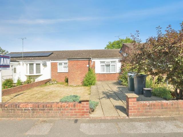 Bungalow for sale in Bridgefield, Kent
