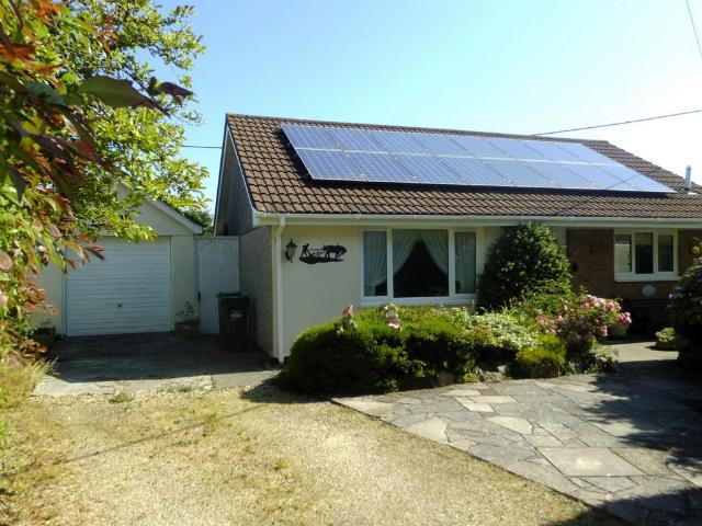 Bungalow for sale in Trevarth, Lanner