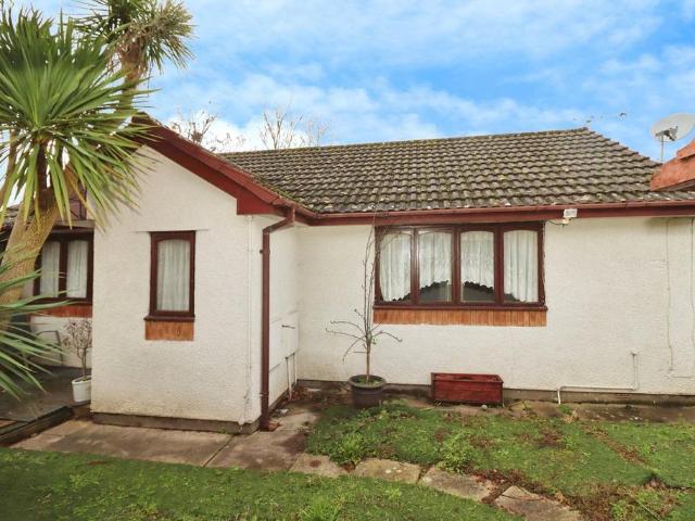 Bungalow for sale in Feckenham, City Of Bristol