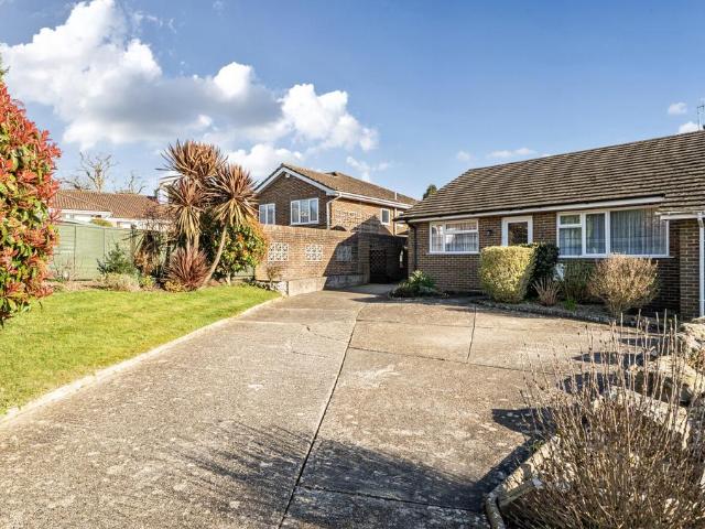 Bungalow for sale in Nepcote, Clapham