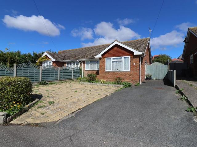Bungalow for sale in Minster, Acol