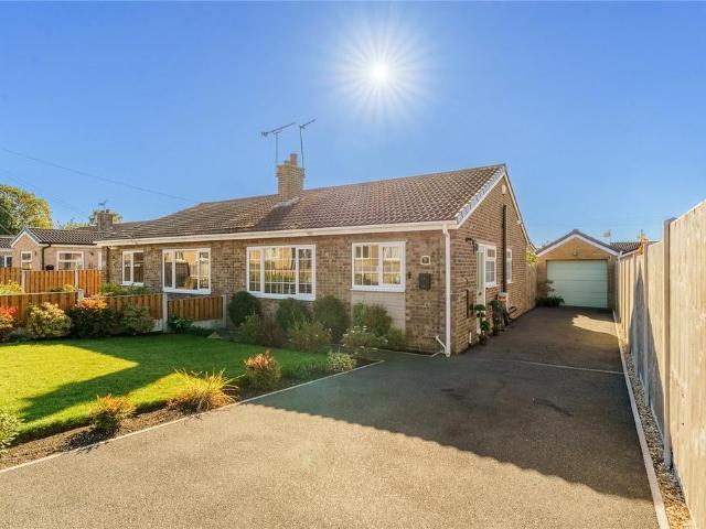 Bungalow for sale in Little Hemsworth, Wakefield