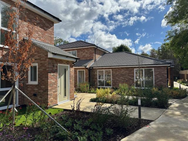 Bungalow for sale in Finchley, Greater London