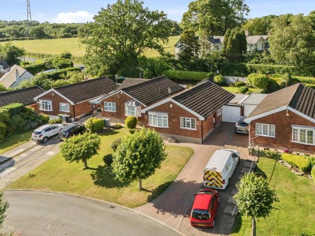 Bungalow for sale in Greenside, Macclesfield